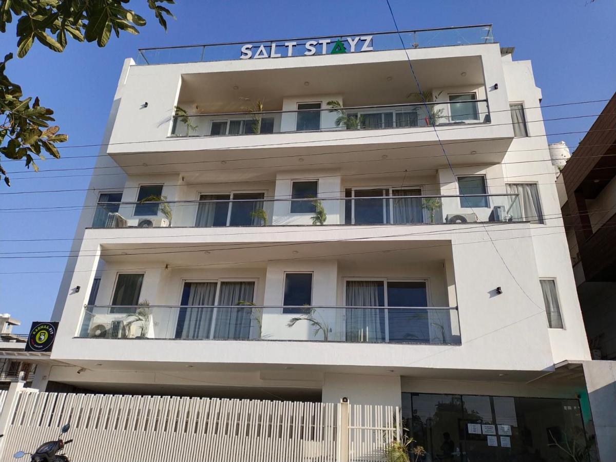 Saltstayz Sector 52 - Ardee City Mall คูร์เคาน์ ภายนอก รูปภาพ