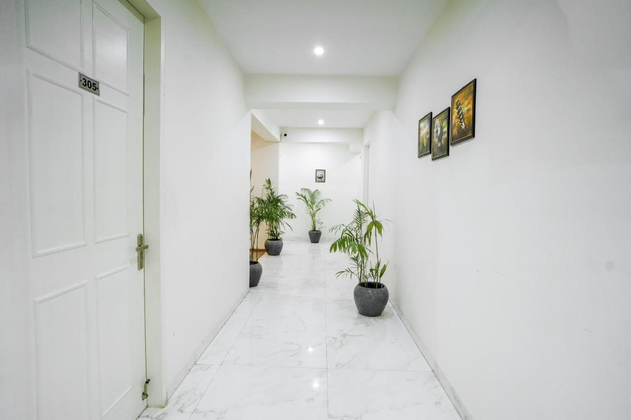 Saltstayz Sector 52 - Ardee City Mall คูร์เคาน์ ภายนอก รูปภาพ